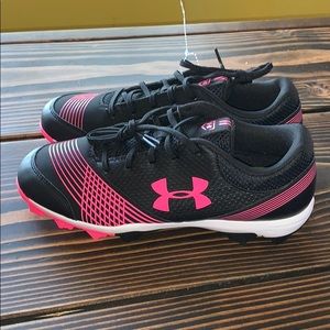 Woman baseball/softball shoes